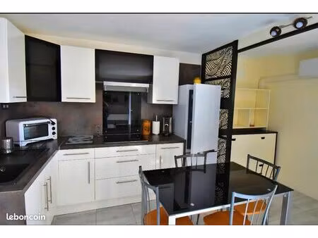 appartement climatisé dans la pinède