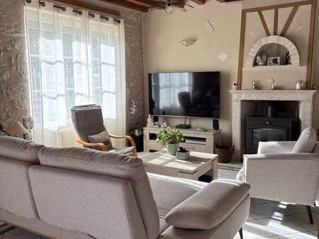 maison de charme 149m2 en pierre du 19ieme siècle entièrement restaurée