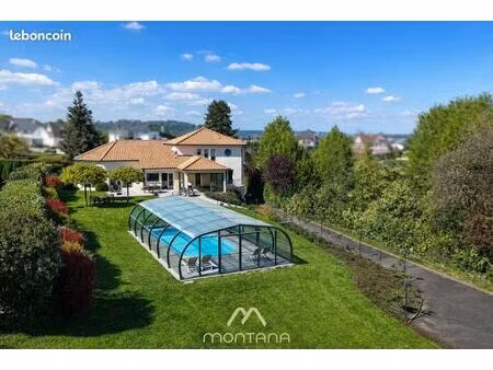 propriété 7 pièces 280 m²