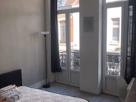 immeuble - 5 lots - renové et meublé - 11 5% de rentabilité