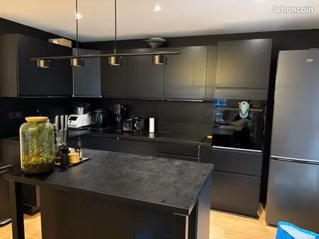 t4 rénové avec balcon