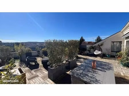 appartement 104m2 avec 3 chambres et terrasse 90m2