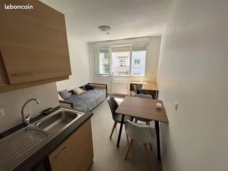 studio meublé 18 m2 - grenoble - caserne de bonne