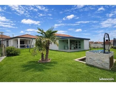 maison récente de 2021 de plain-pied