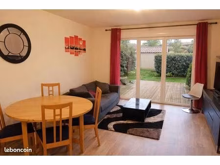 très bel appartement trois pièces avec jardin