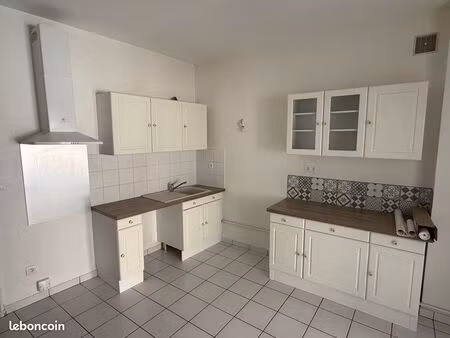 appartement t3 duplex plein centre-ville 65 m2 avec terrasse