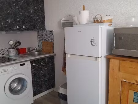 location studio meublé