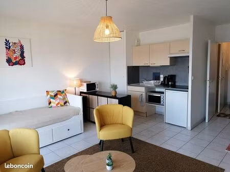 studio 30 m2 meublé avec balcon