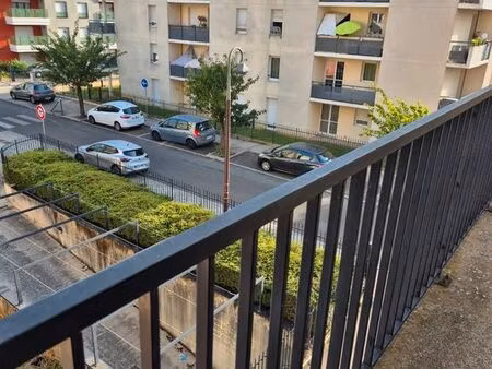 a louer t2 - carré d'or