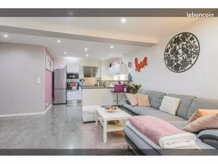 appartement t3 avec balcon proche du centre ville