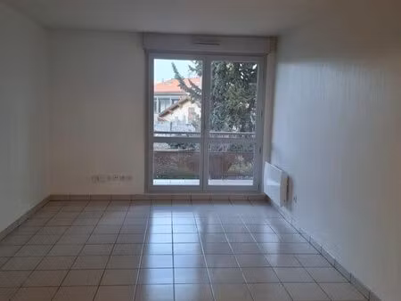 part loue t1 avenue jules julien proche métro et gare