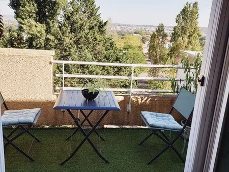 particulier loue charmant studio avec parking et balcon proche métro jolimont