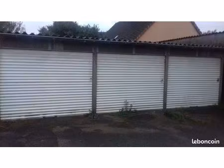 garage / box