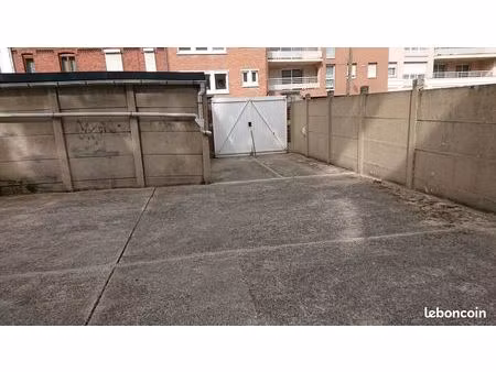 parking pour moto ou scooter à louer à lens hyper centre ville