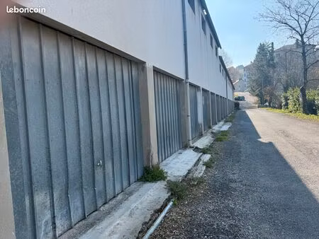 à louer – garage fermé 15 m² | rodez  proche centre-ville