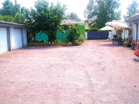 f3 meublé – plain-pied – accès facile