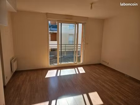 appartement 2 pièces avec balcon + parking – résidence sécurisée
