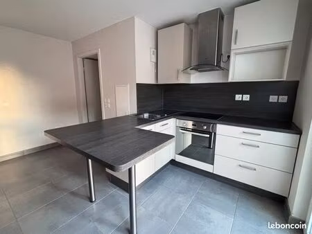 appartement - 2 pièces - 43 m2 - non meublé