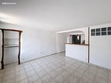 studio 28m2 - à louer - alzon