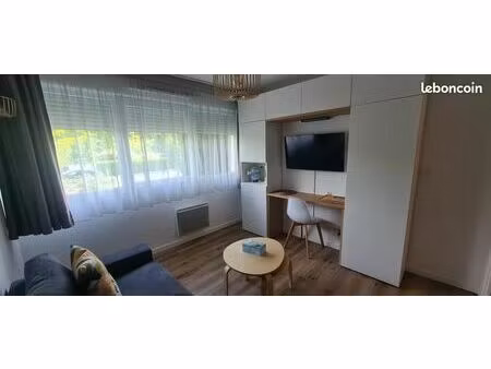 studio meublé et équipé - haut d'idron