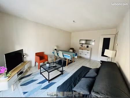 loue appartement 52m² nimes