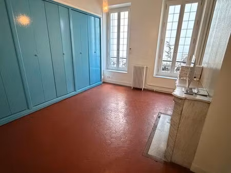 bureau medical ou paramedical