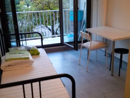 studio meublé entièrment refait