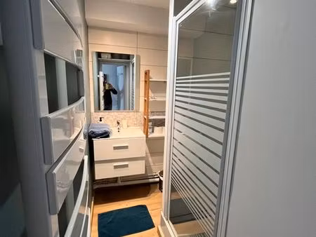 studio meublé idéalement situé