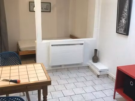 location studio meublé 340 euros