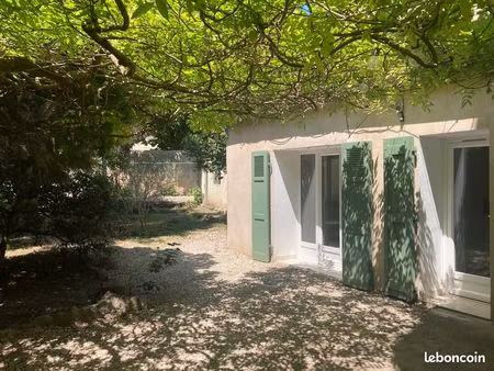 t2 avec grand jardin et dépendances - la ciotat proche du port