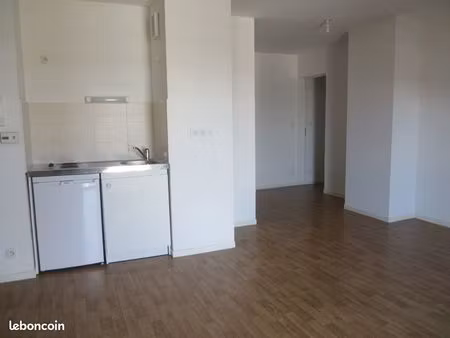 t2 bis st armel proche gare