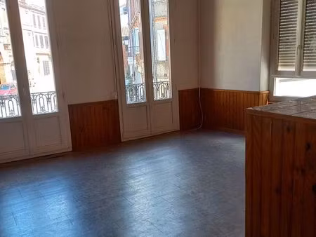 t2 bis très lumineux à st ybars