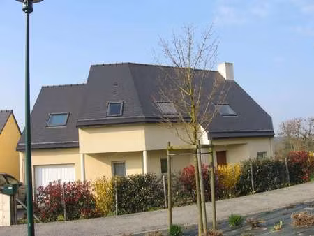 location maison à bourgbarré (35230) : à louer / 128m² bourgbarré