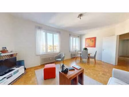 gribaumont : lumineux appt 2 ch +/- 79m2