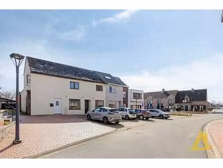 woning met zeer veel mogelijkheden te diest!