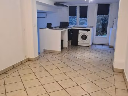 location à l année