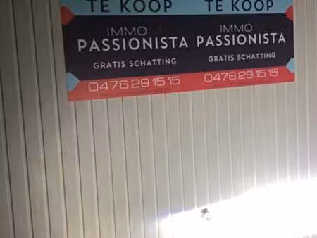 box fermé sans charges.