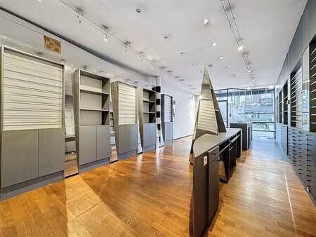 commerce - rez-de-chausée