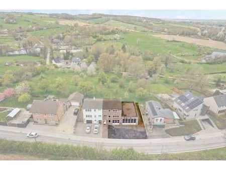 maison offrant de multiples possibilités à fourons.
