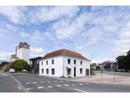 binnenkort te koop handelspand op zichtlocatie te lievegem.
