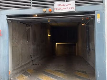 places de parking sécurisées à vendre – idéal investisseur ou particulier - lyon 3