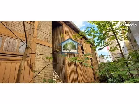 loft/atelier/surface 130 m² épinal