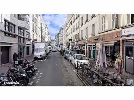 commerce informatique/multimédia 22 m²