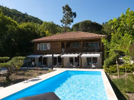 superbe maison ( chalet) en ossature bois avec un vue panoramique