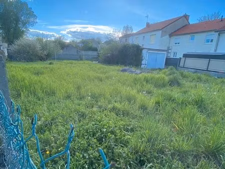 terrain cusset 311m²