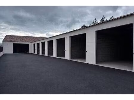 local d'activités à louer