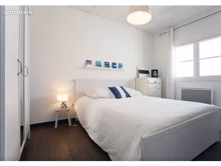 t2 meublé rénové et climatisé – centre historique arles (la roquette)