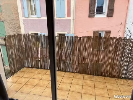 appartement meublé en duplex avec balcon à rians
