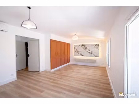 vente superbe t3 rénové avec balcon – centre la farlède & vue dégagée