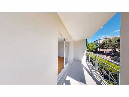 appartement toulouse 3 pièce(s) de 66 m² avec balcon ascenseur parking exposé sud est